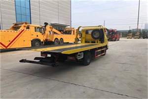 哈巴河非事故拖车